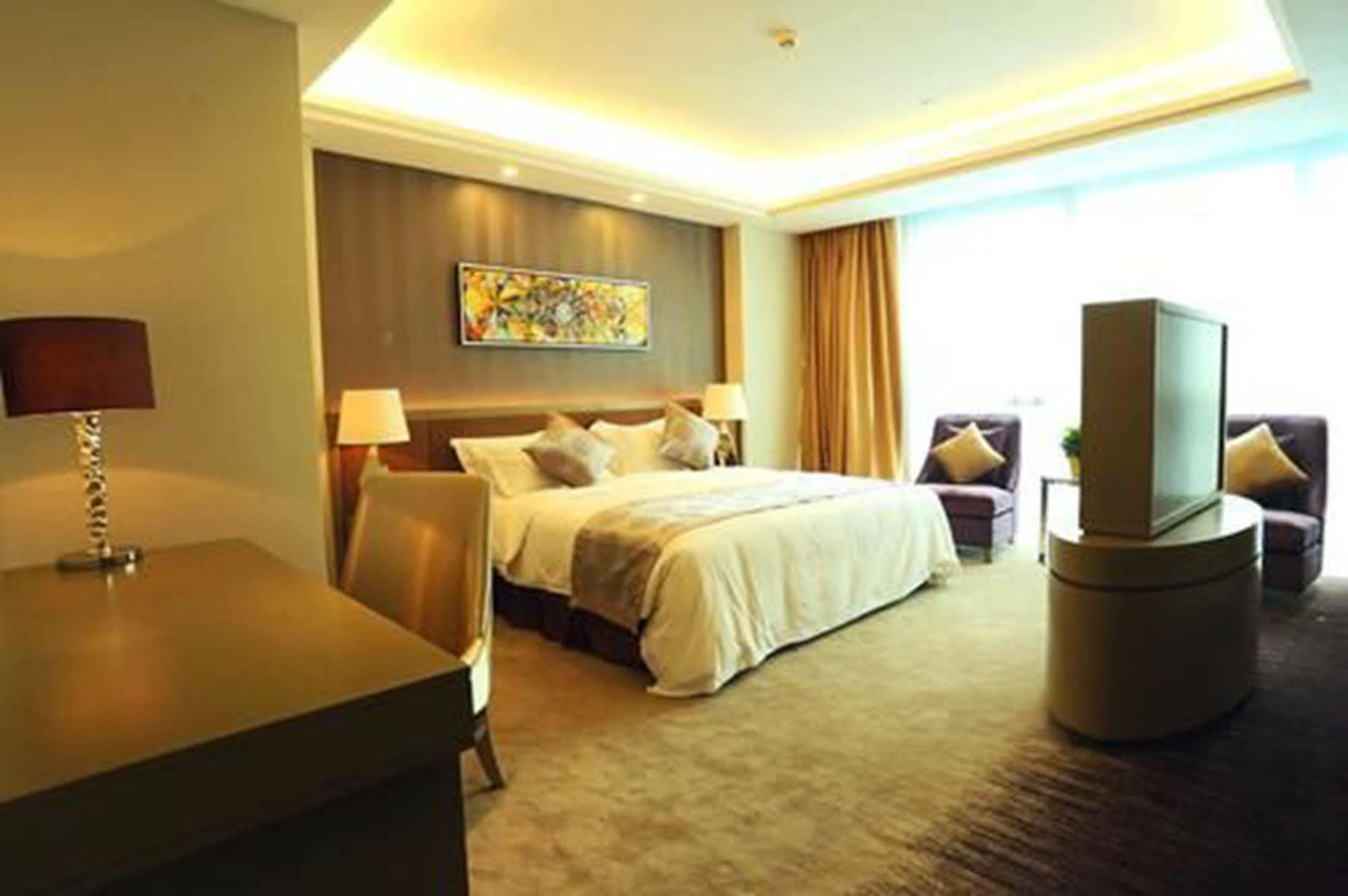 Shenzhen Baoan Plus Gems Cube Hotel Bagian luar foto