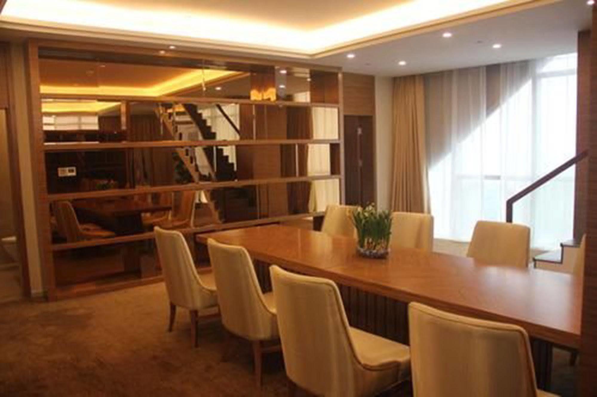 Shenzhen Baoan Plus Gems Cube Hotel Bagian luar foto
